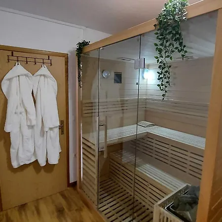 Gra Ec - Three Bedroom With Swimming Pool Holiday home Zagreb